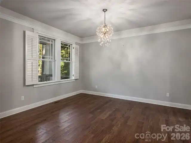 Listing Photo 10