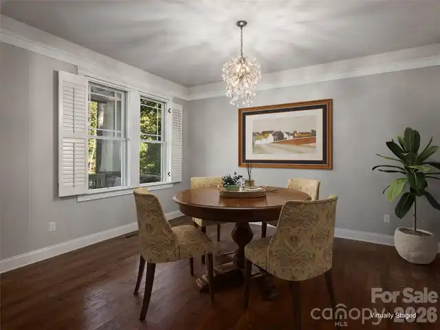 Listing Photo 11