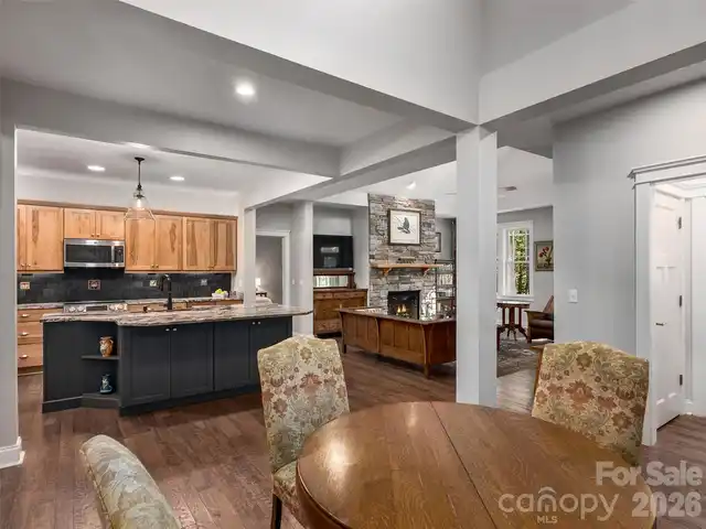 Listing Photo 16