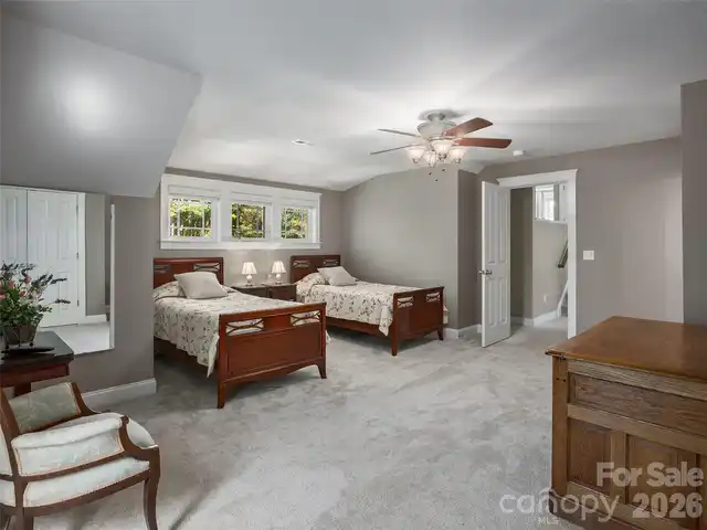 Listing Photo 34