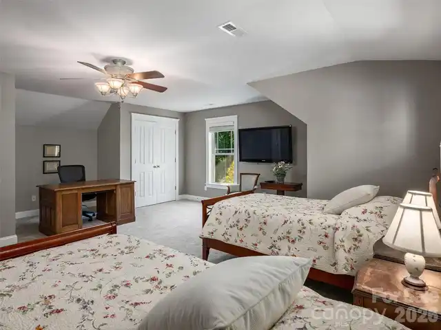Listing Photo 35