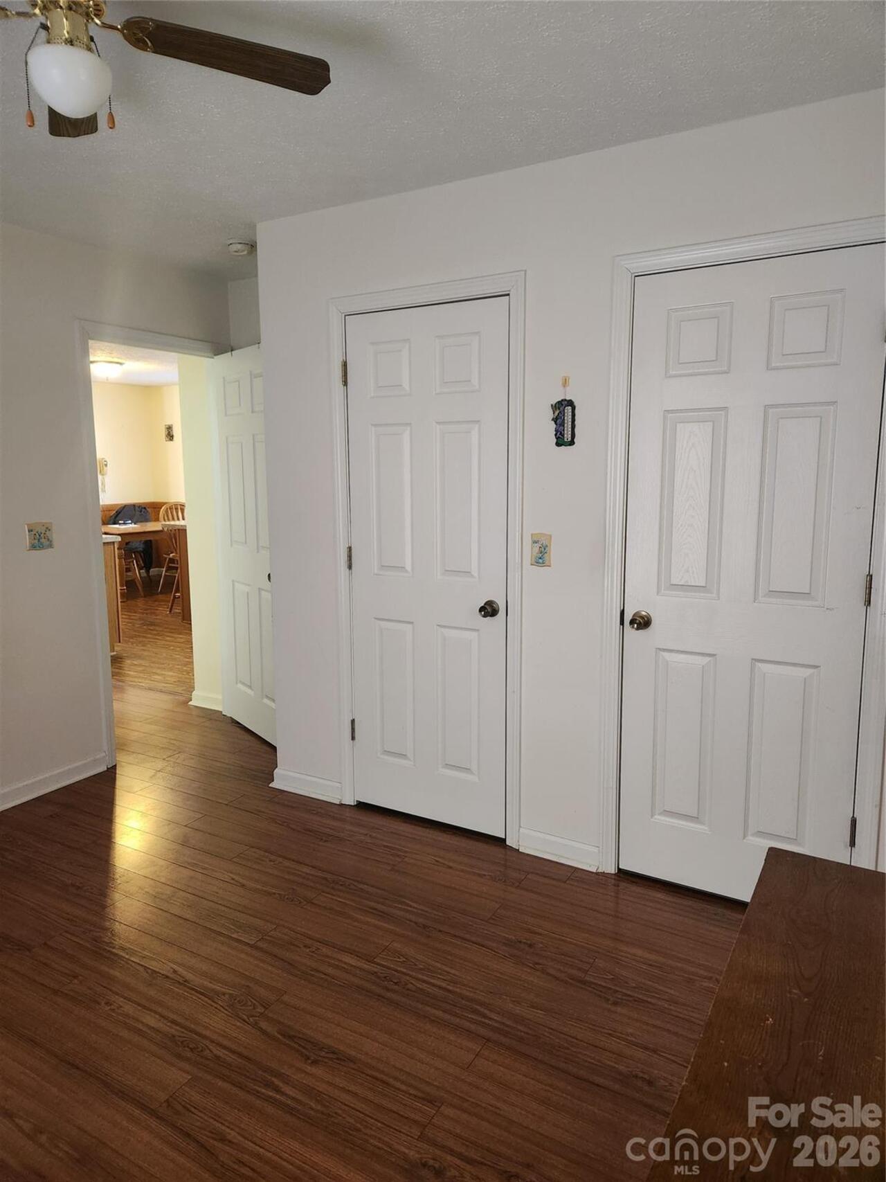 Listing Photo 12