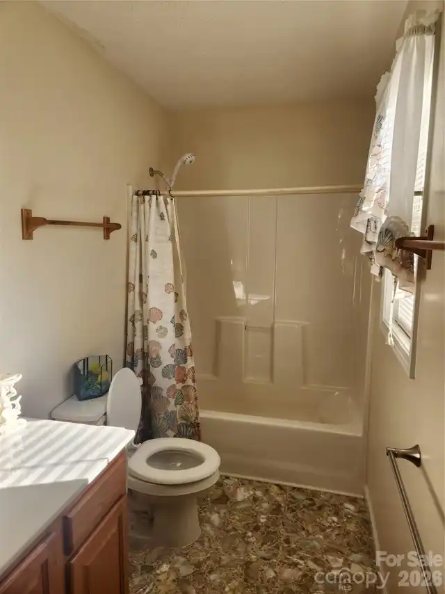 Listing Photo 6
