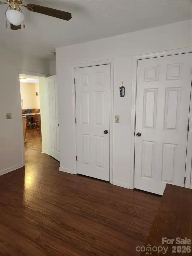 Listing Photo 12