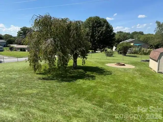 Listing Photo 10