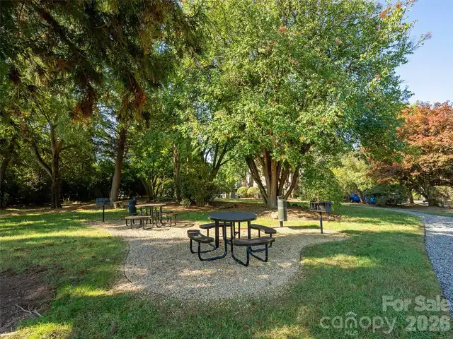 Listing Photo 28