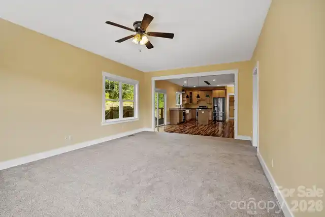 Listing Photo 9