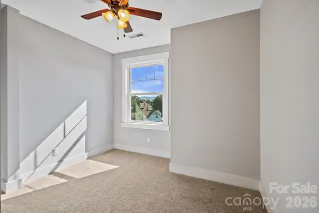 Listing Photo 33