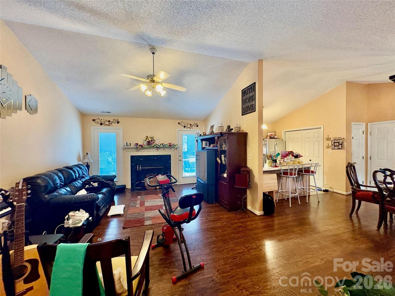 Listing Photo 5