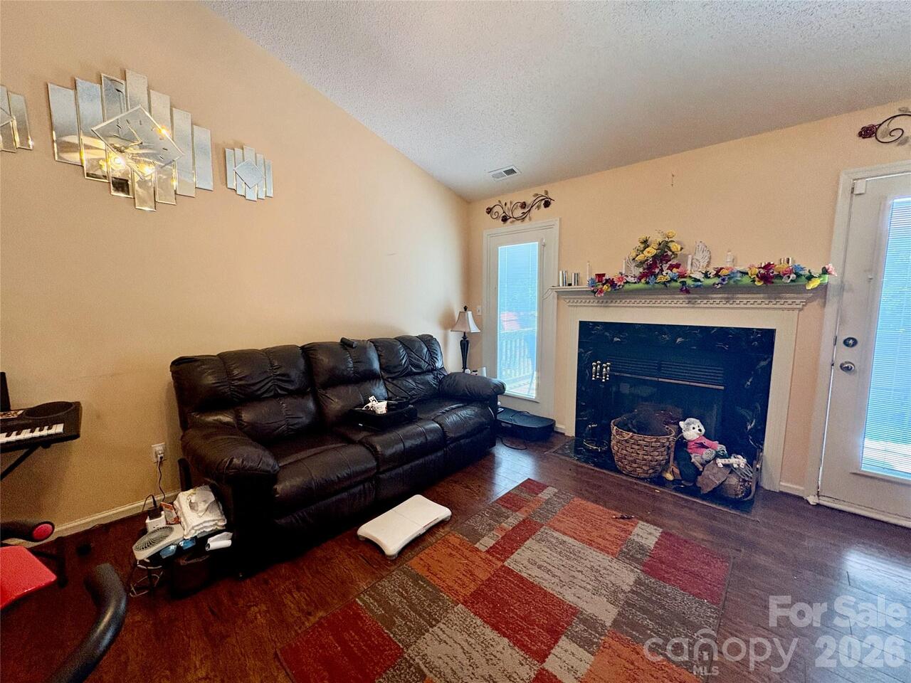 Listing Photo 6