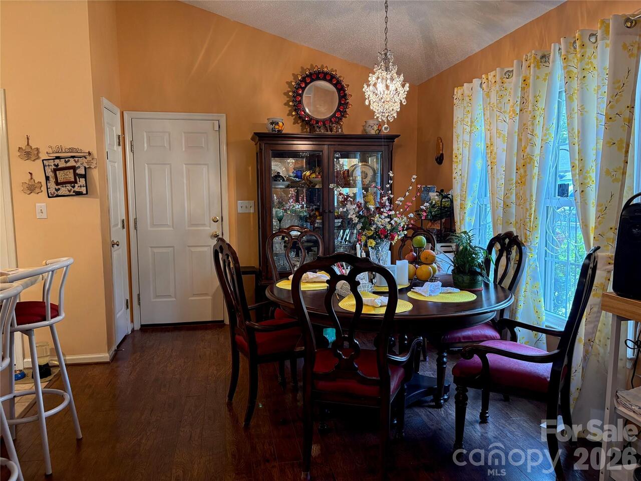 Listing Photo 7
