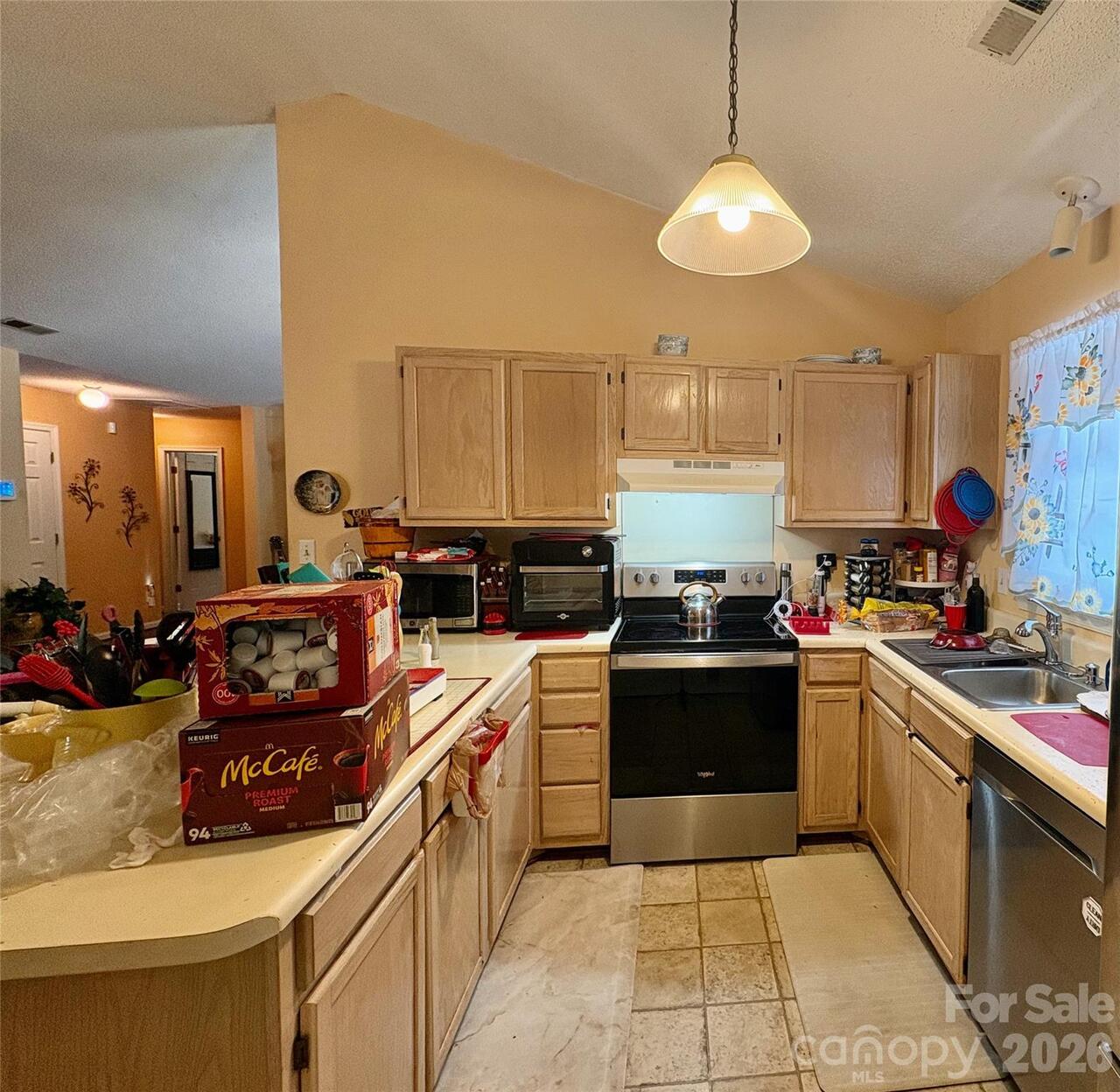Listing Photo 9