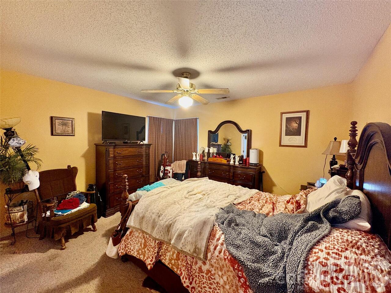 Listing Photo 10