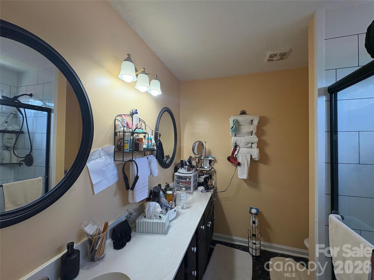 Listing Photo 12