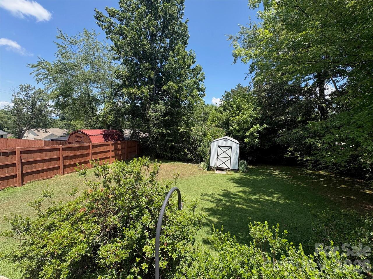 Listing Photo 17