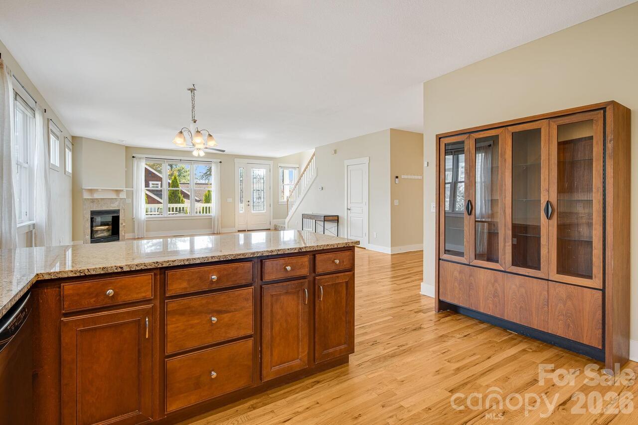 Listing Photo 15