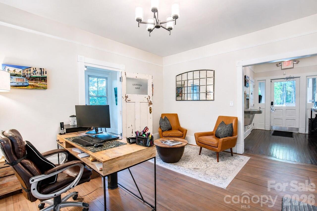 Listing Photo 8