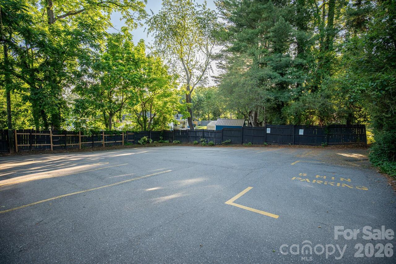Listing Photo 15