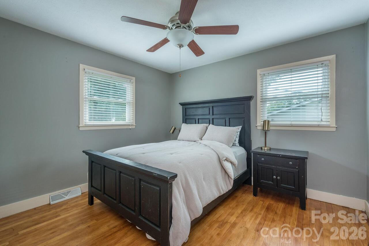 Listing Photo 18