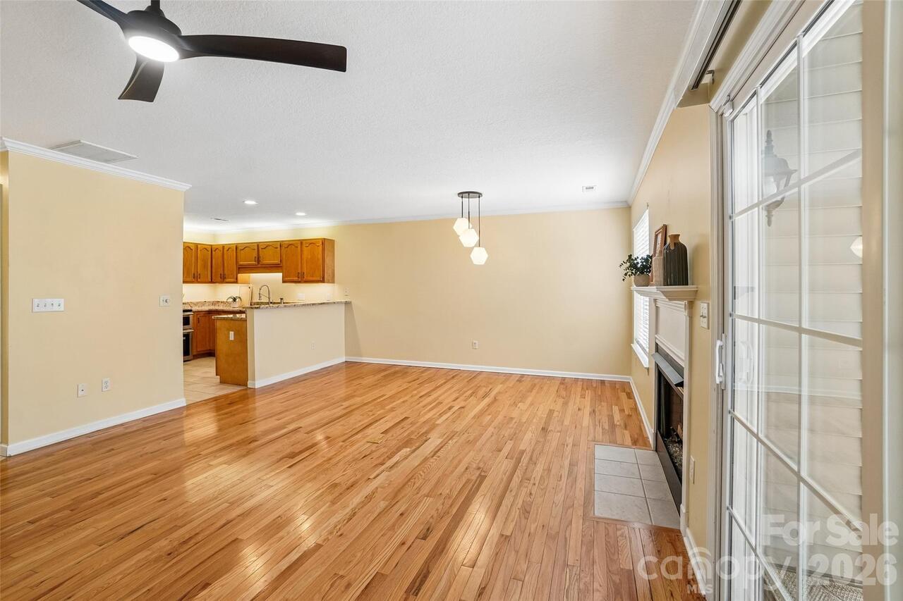 Listing Photo 15