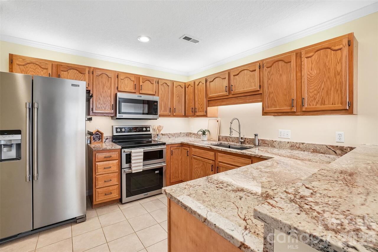Listing Photo 16