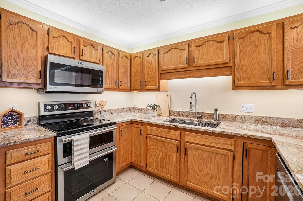 Listing Photo 17