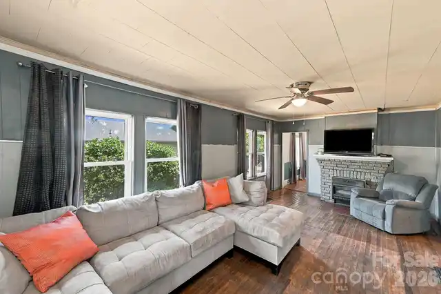 Listing Photo 2