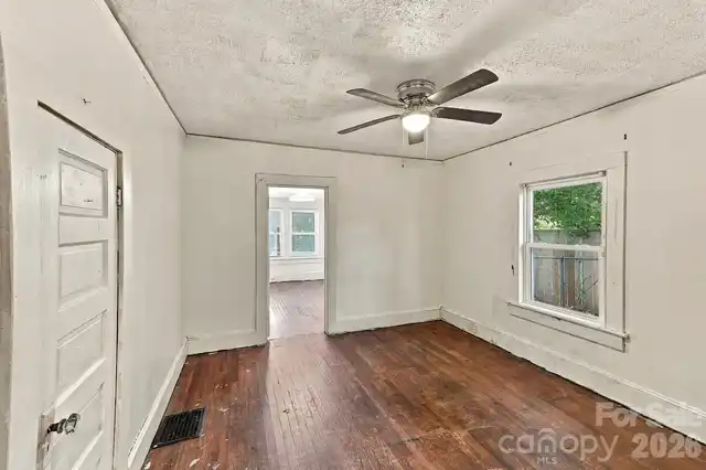 Listing Photo 13