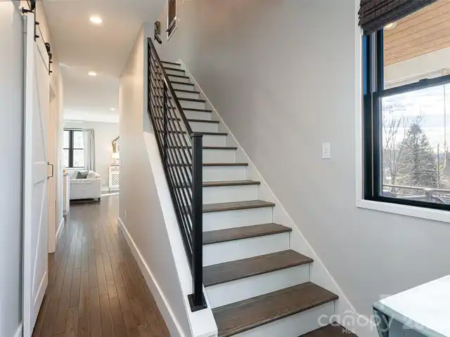 Listing Photo 17