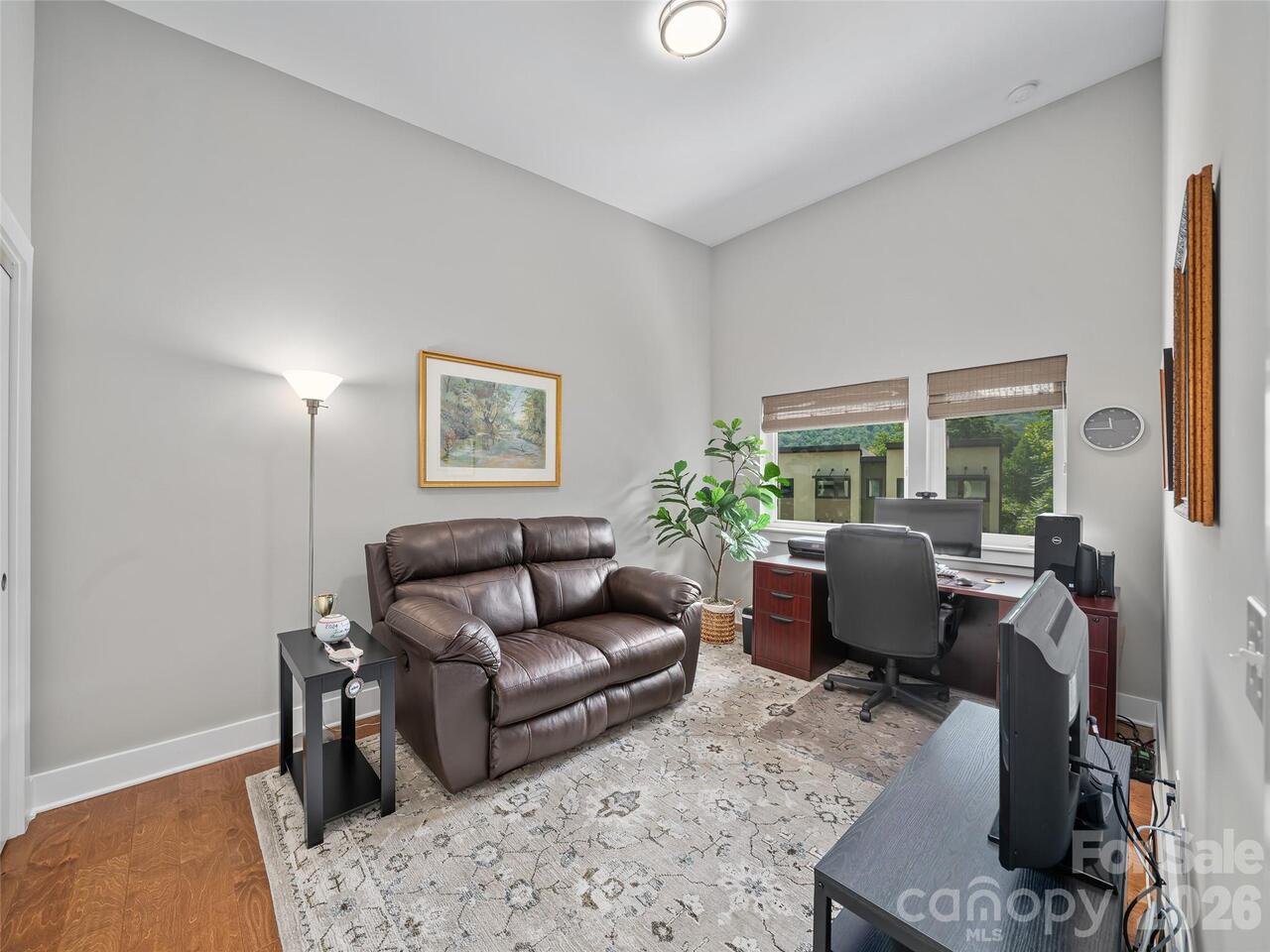 Listing Photo 24