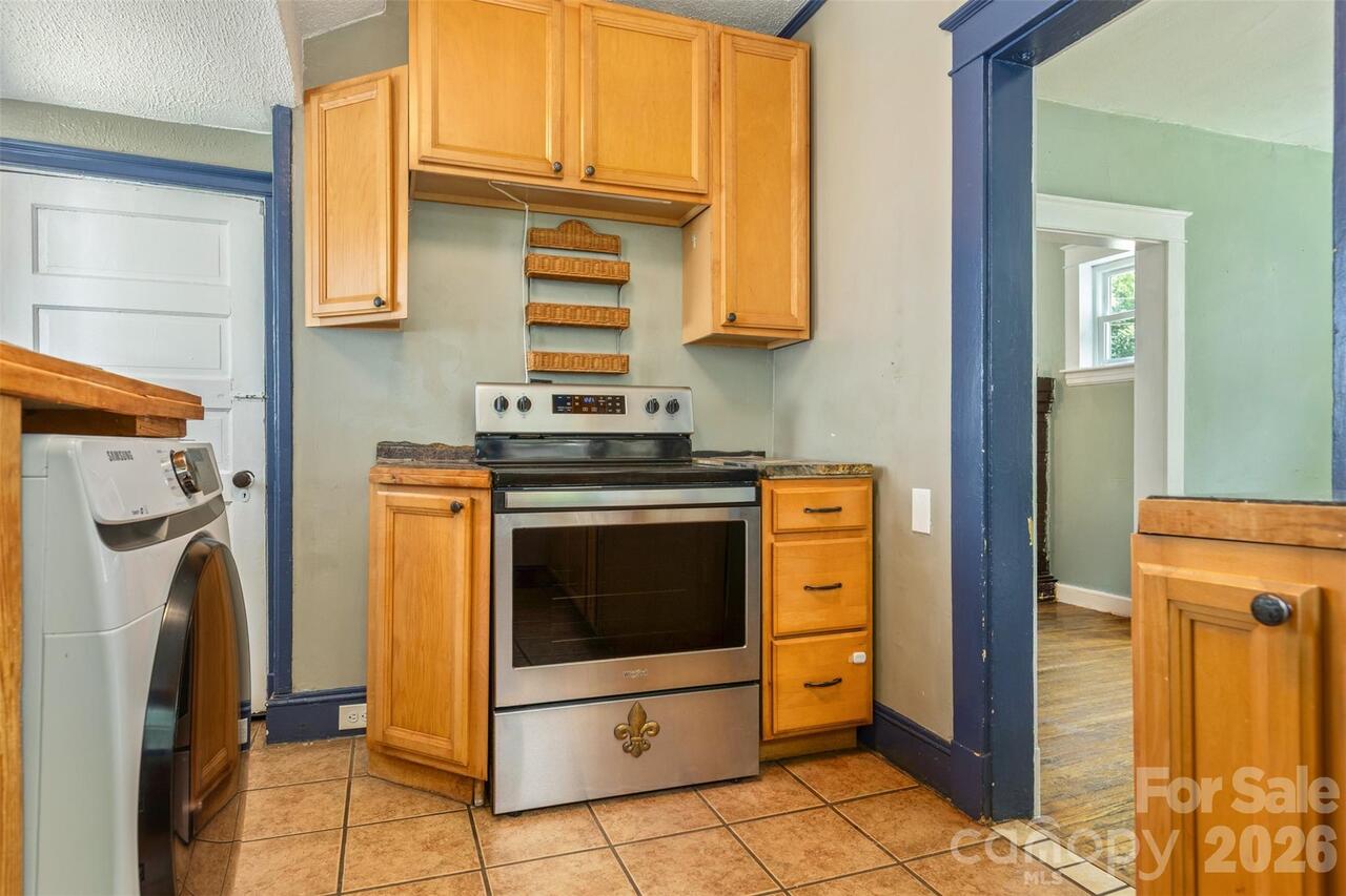 Listing Photo 10