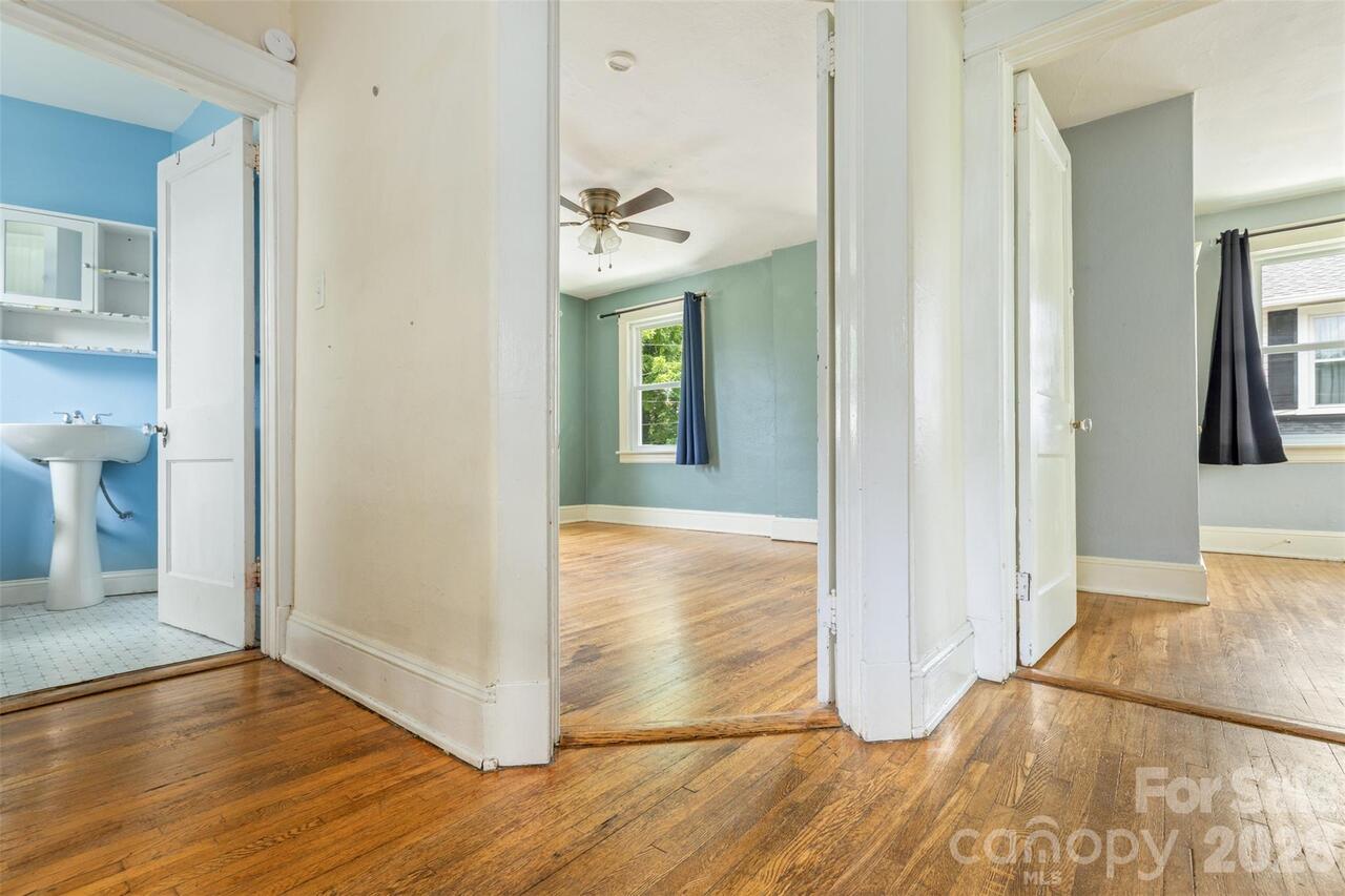 Listing Photo 16