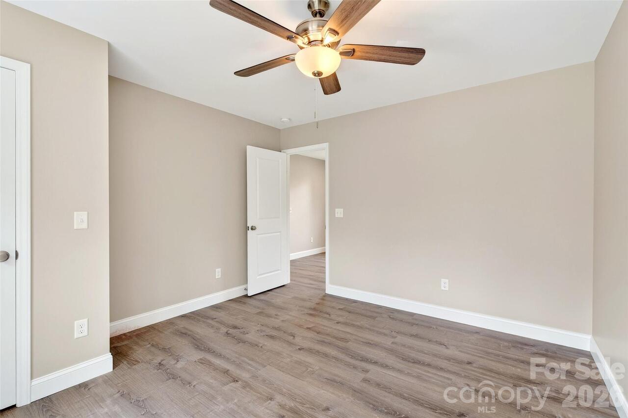 Listing Photo 26