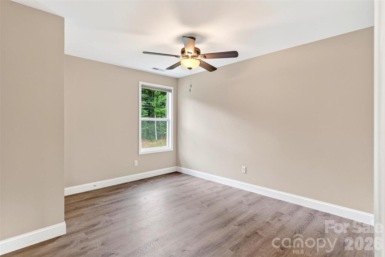 Listing Photo 28