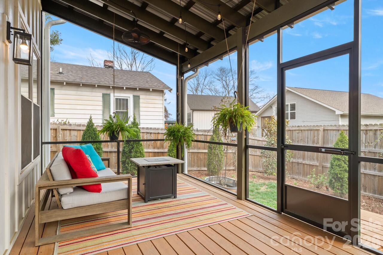 Listing Photo 8