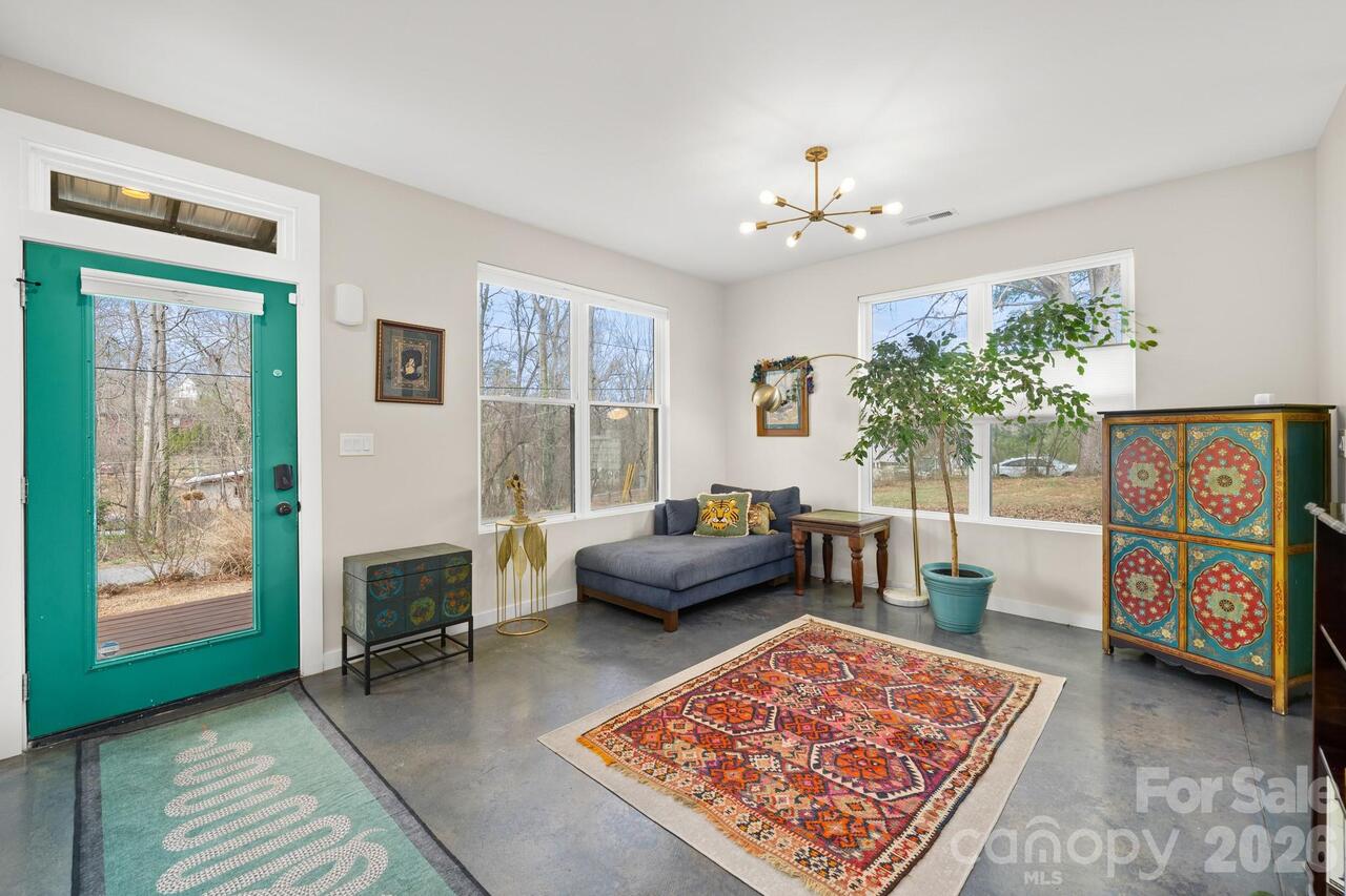Listing Photo 16