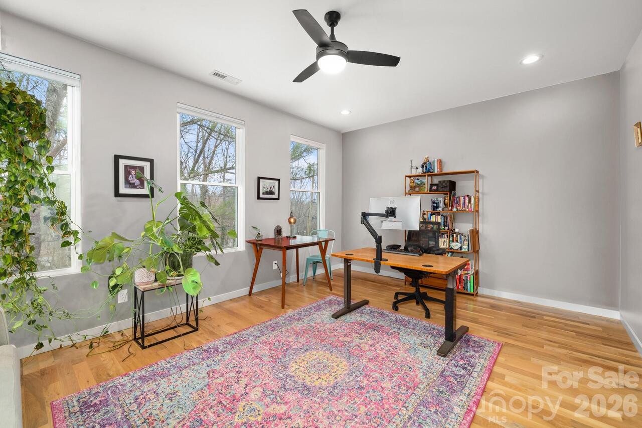 Listing Photo 28