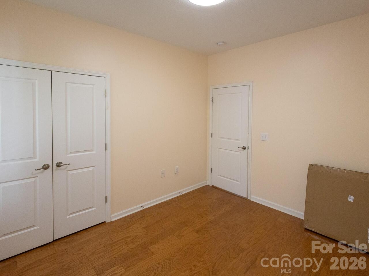 Listing Photo 9