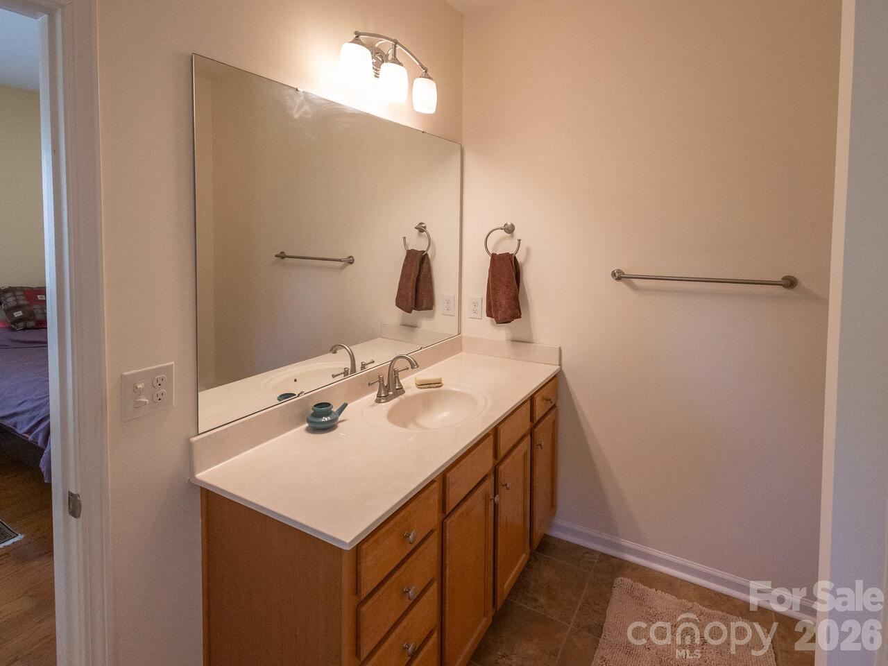 Listing Photo 12