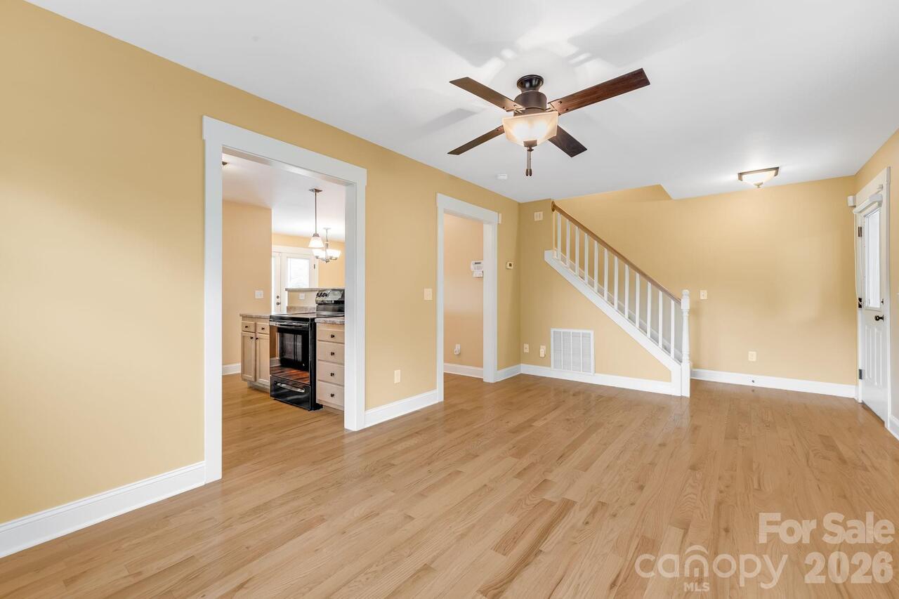 Listing Photo 7