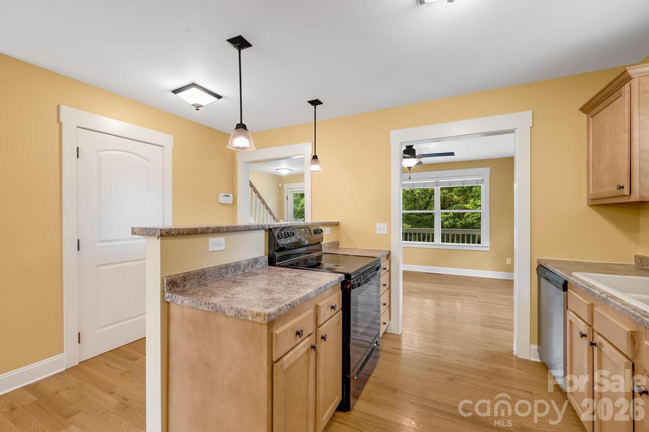 Listing Photo 15