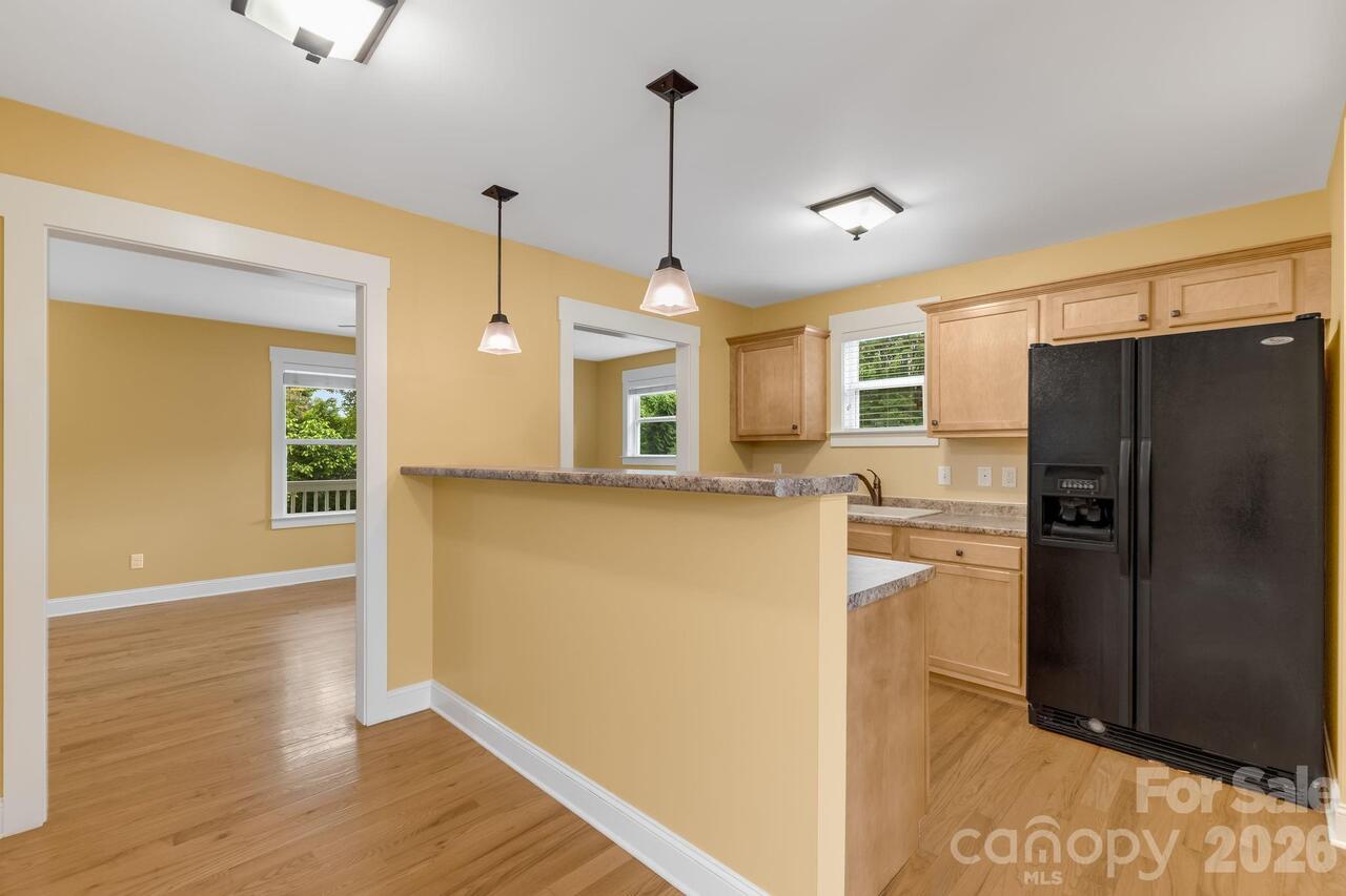 Listing Photo 16