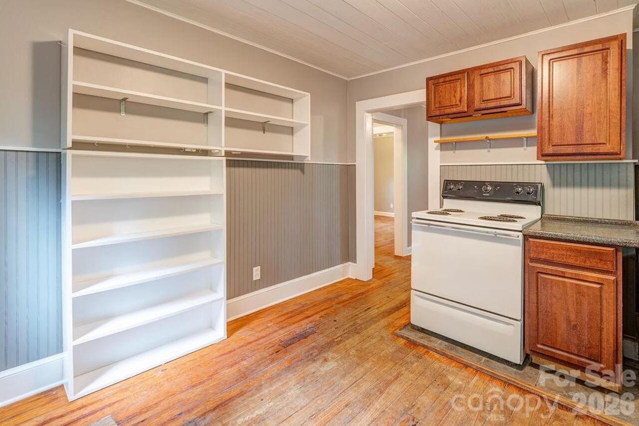 Listing Photo 8
