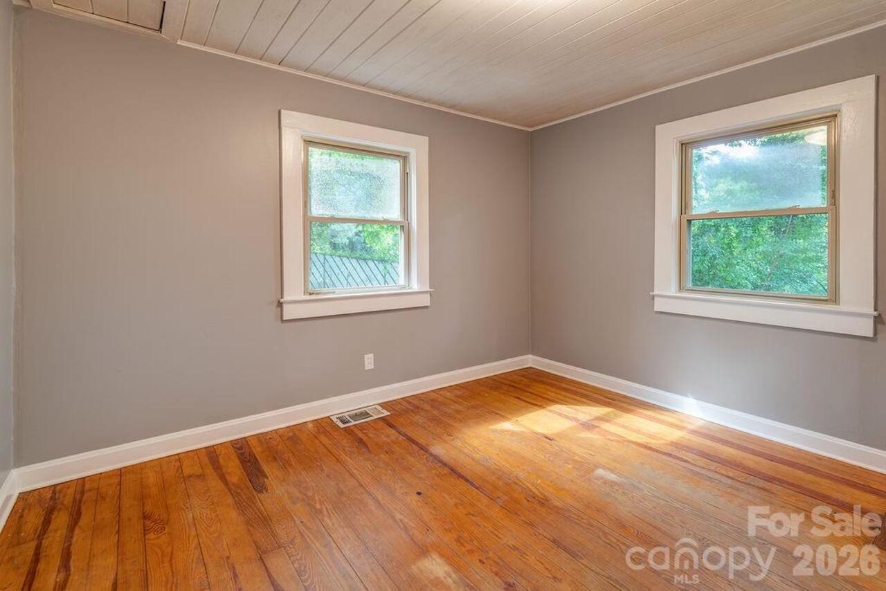 Listing Photo 13