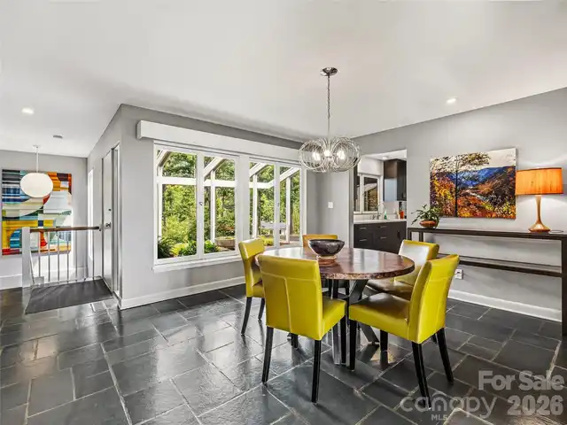 Listing Photo 9