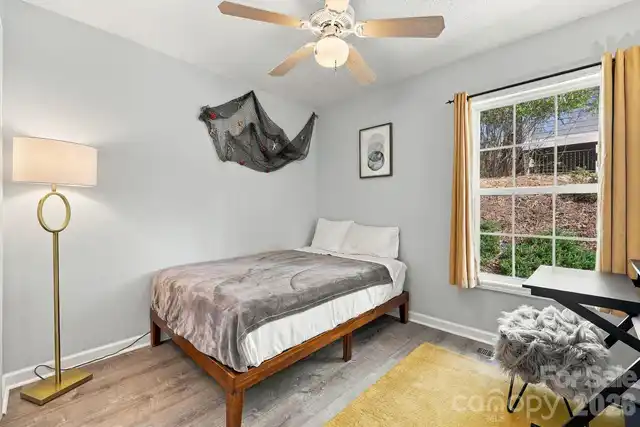 Listing Photo 16