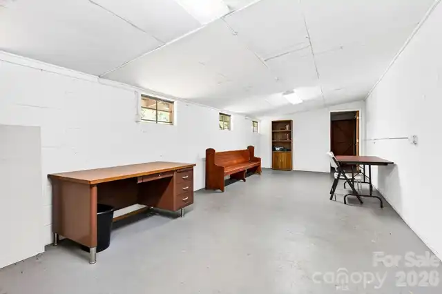 Listing Photo 13