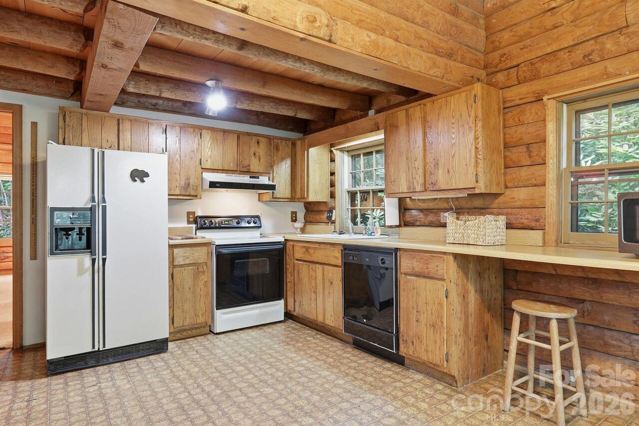 Listing Photo 11
