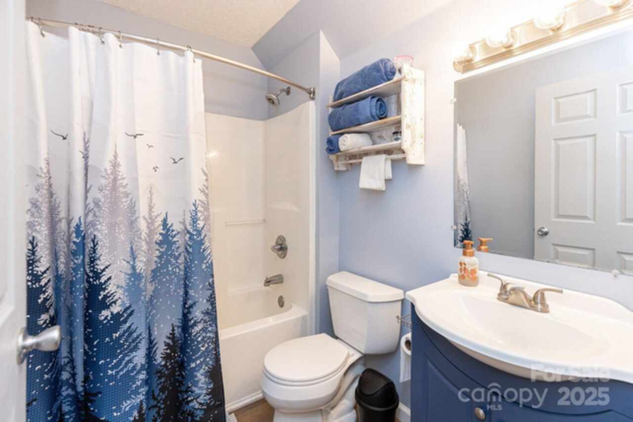Listing Photo 16