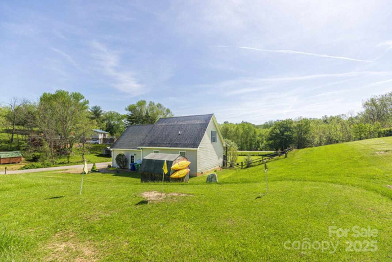 Listing Photo 17